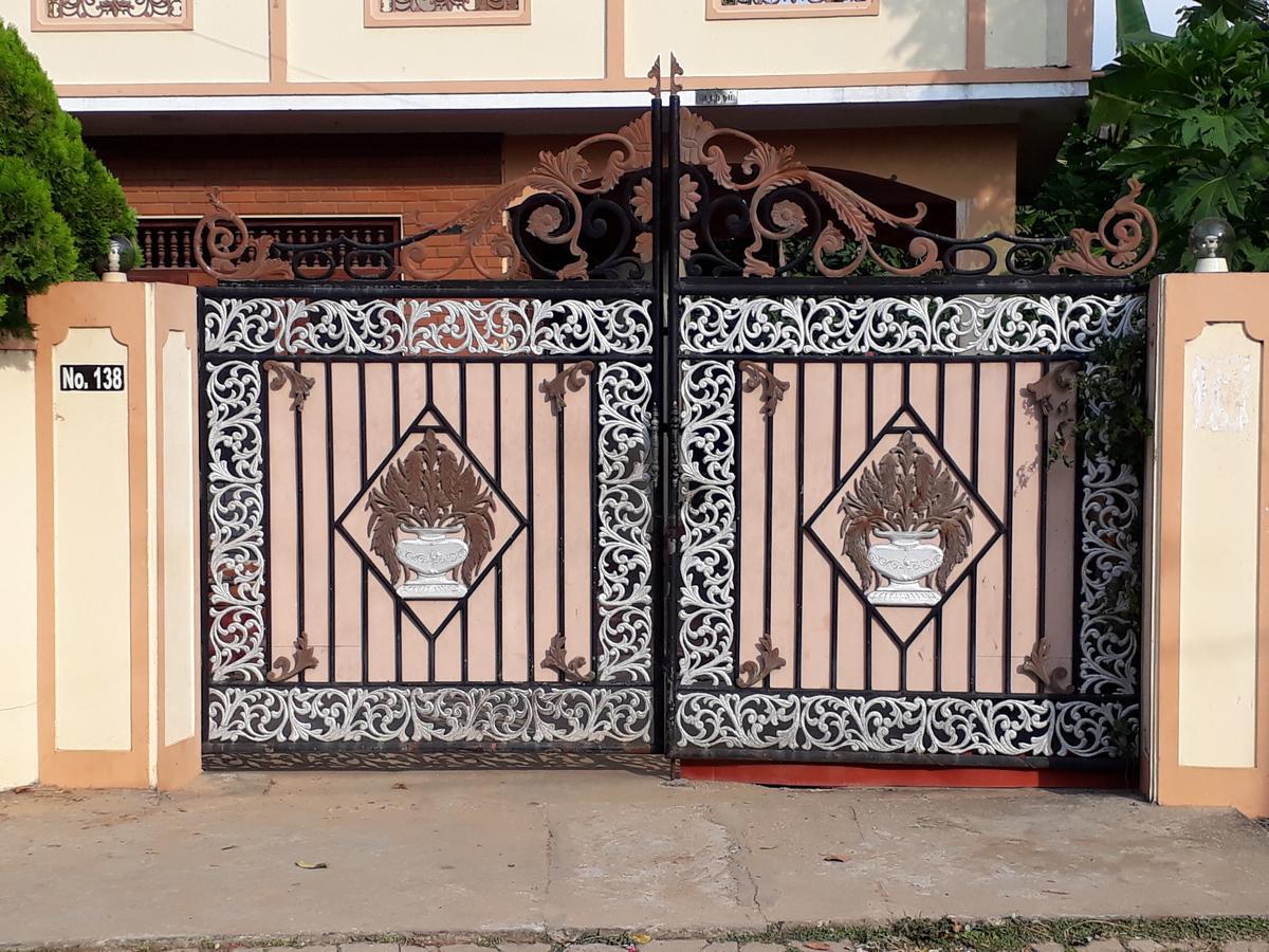 Brinthavanam Days Inn Jaffna Extérieur photo