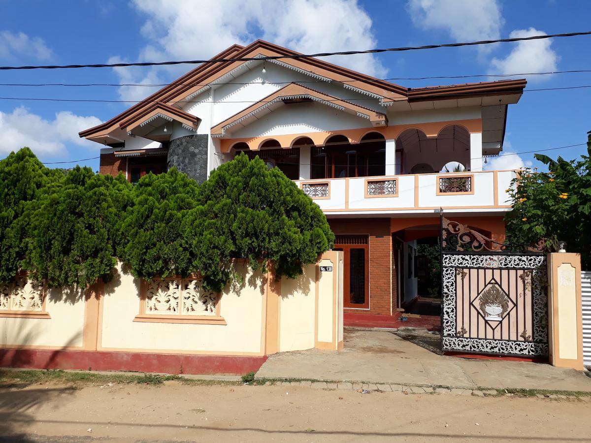 Brinthavanam Days Inn Jaffna Extérieur photo